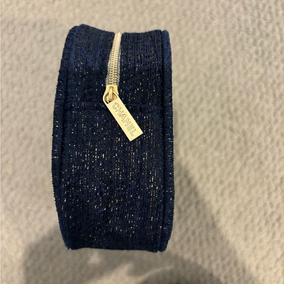 Chanel Holiday 2023 Gift Set - Picture 3 of 5